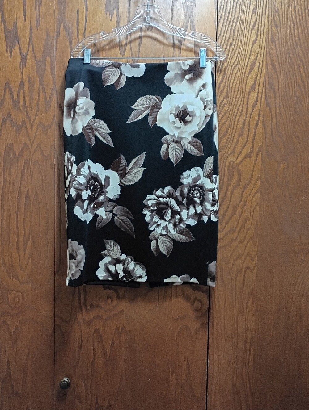 NYCC Black Floral Pencil Skirt